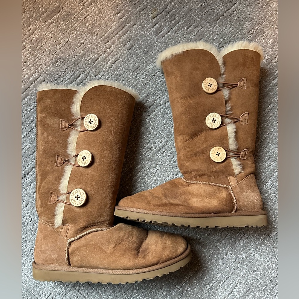 Ugg Bailey Button Boot Tall In Chestnut Size 9 - image 1